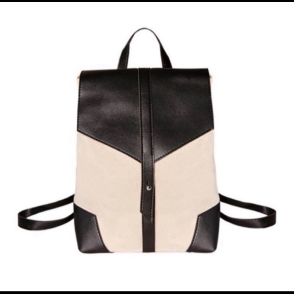 “DEUX LUX” 🌹 Demi Backpack 💐
